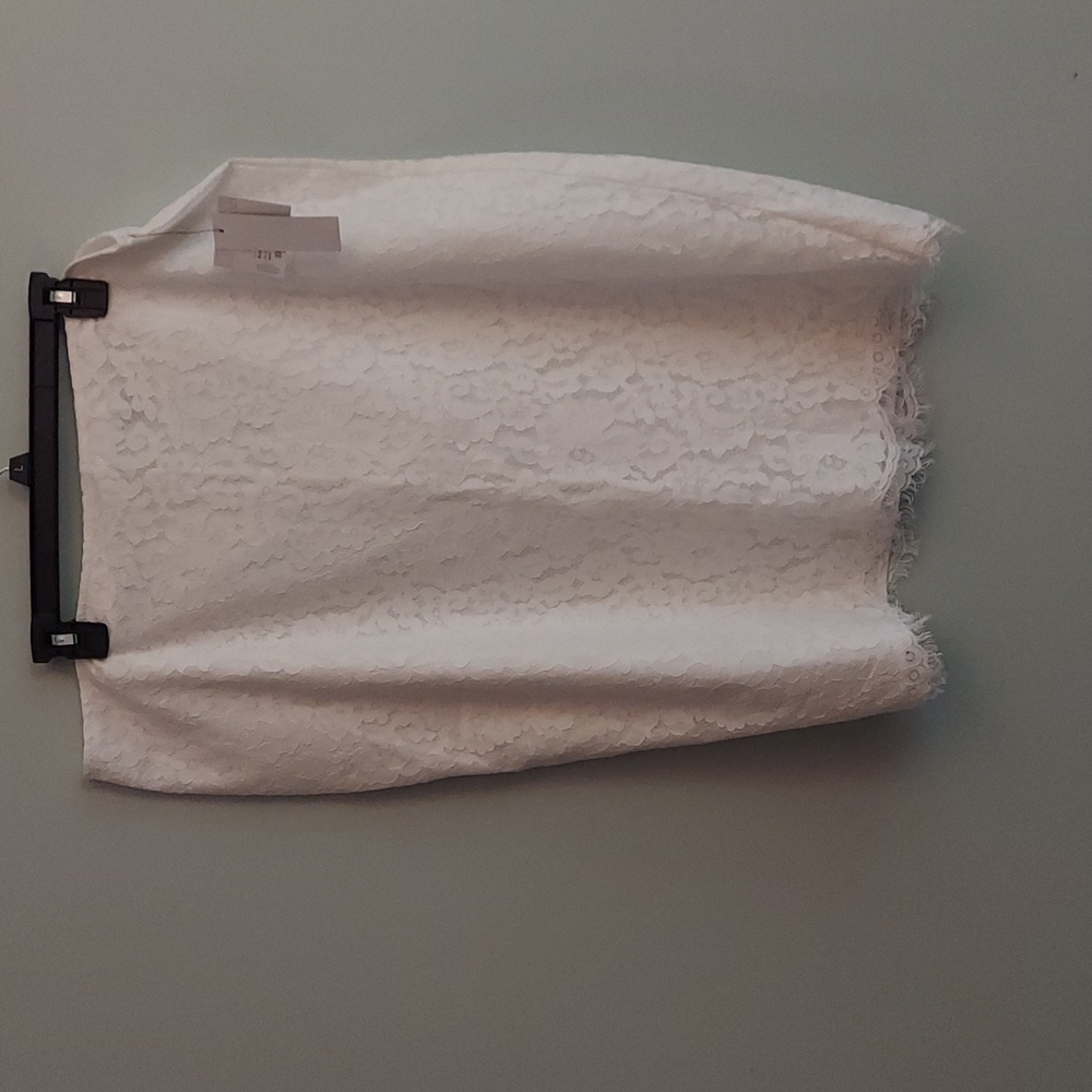 Whitewith lace overlay Liz Claiborne skirt. Size 18
